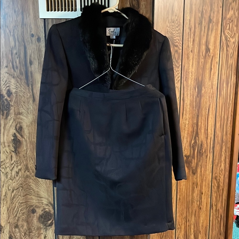 Chic Brown Garment with Plush Collar